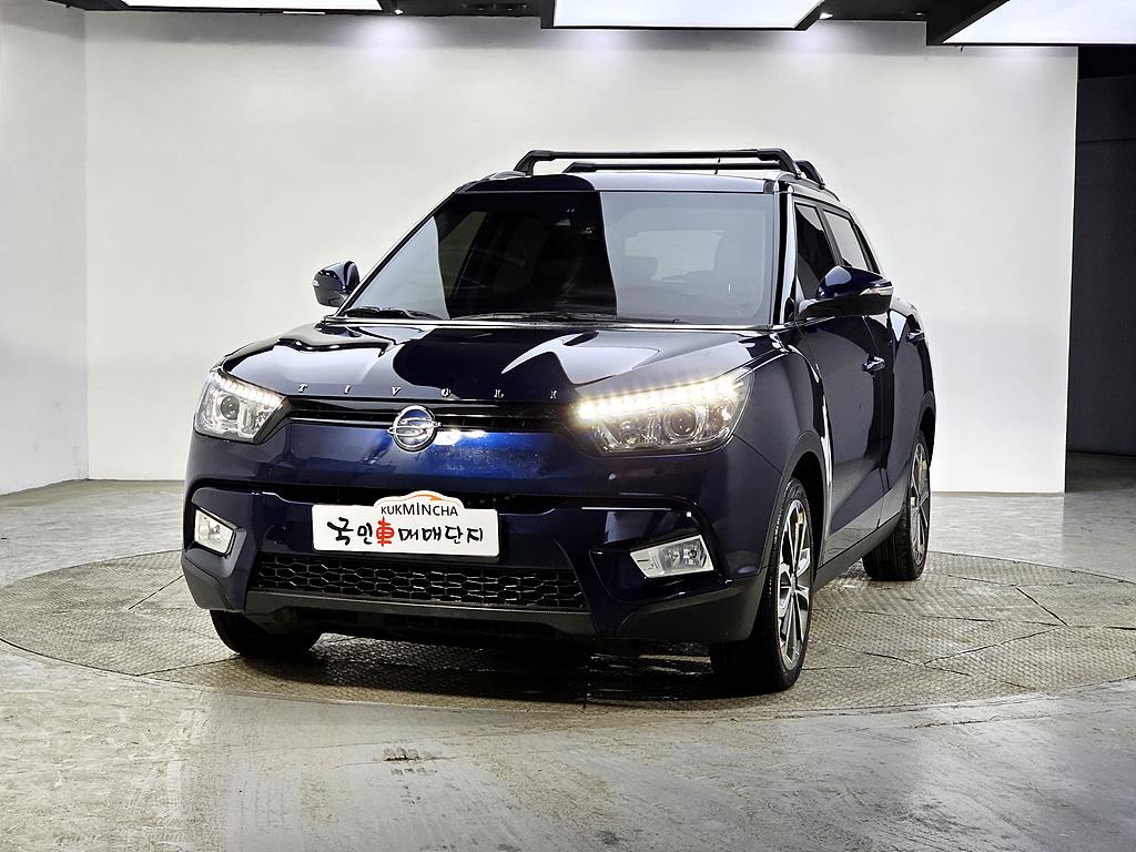 Ssangyong Tivoli - Vista 2