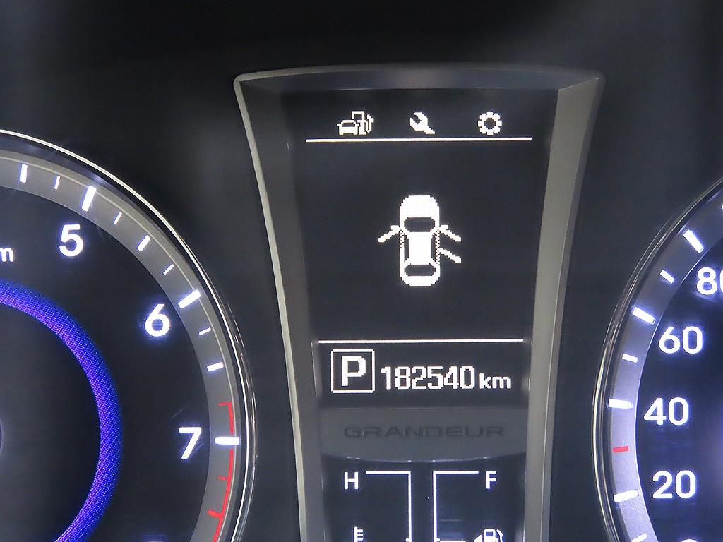 HYUNDAI Grandeur - Vista 11