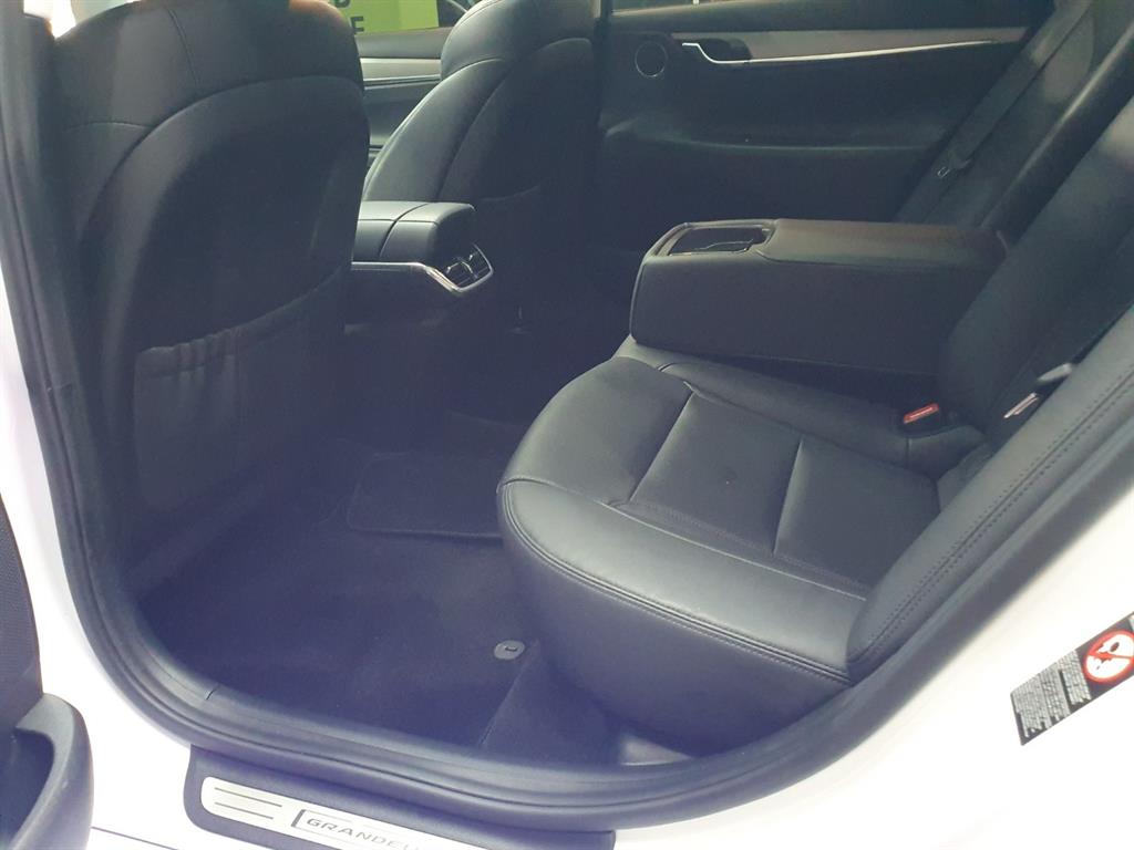 HYUNDAI Grandeur 2022 Blanco - Importación desde Corea - HF Imports Iquique - Foto 15