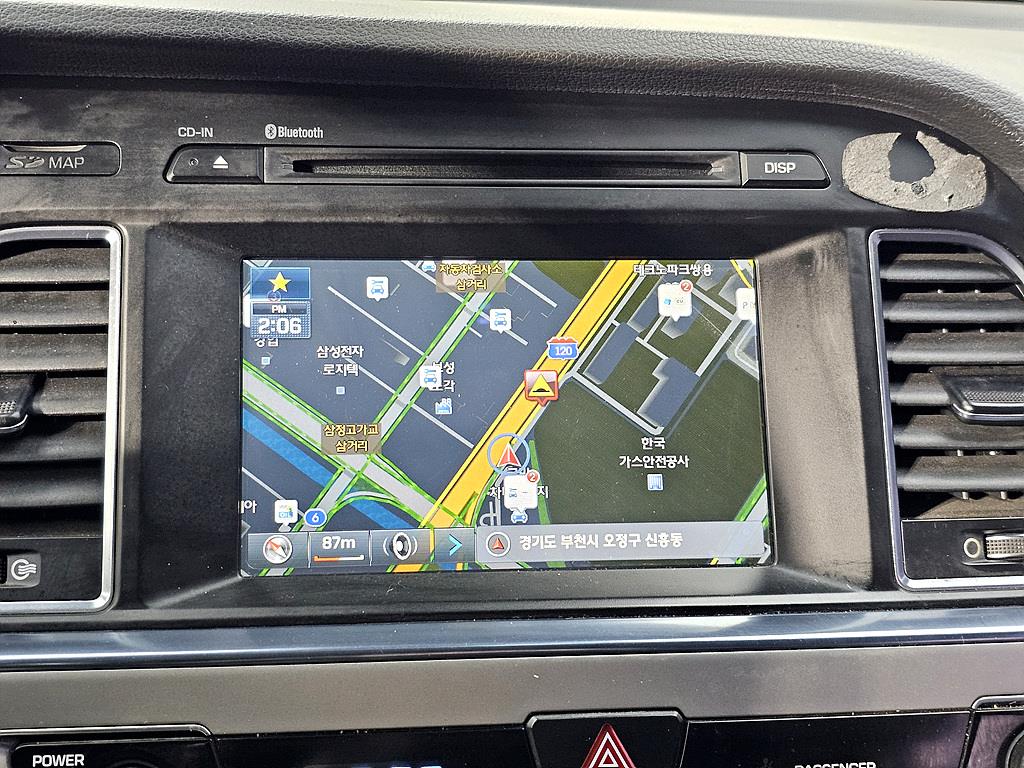 HYUNDAI Sonata - Vista 12