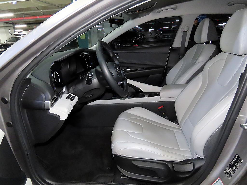 HYUNDAI Avante - Vista 6