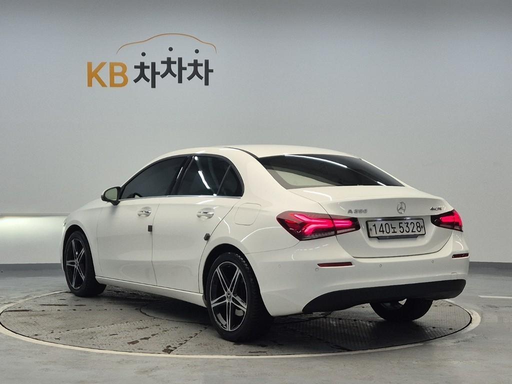 Mercedes Benz A Class - Vista 2