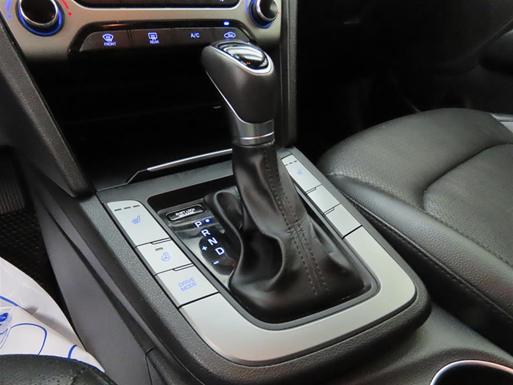 HYUNDAI Avante - Vista 11