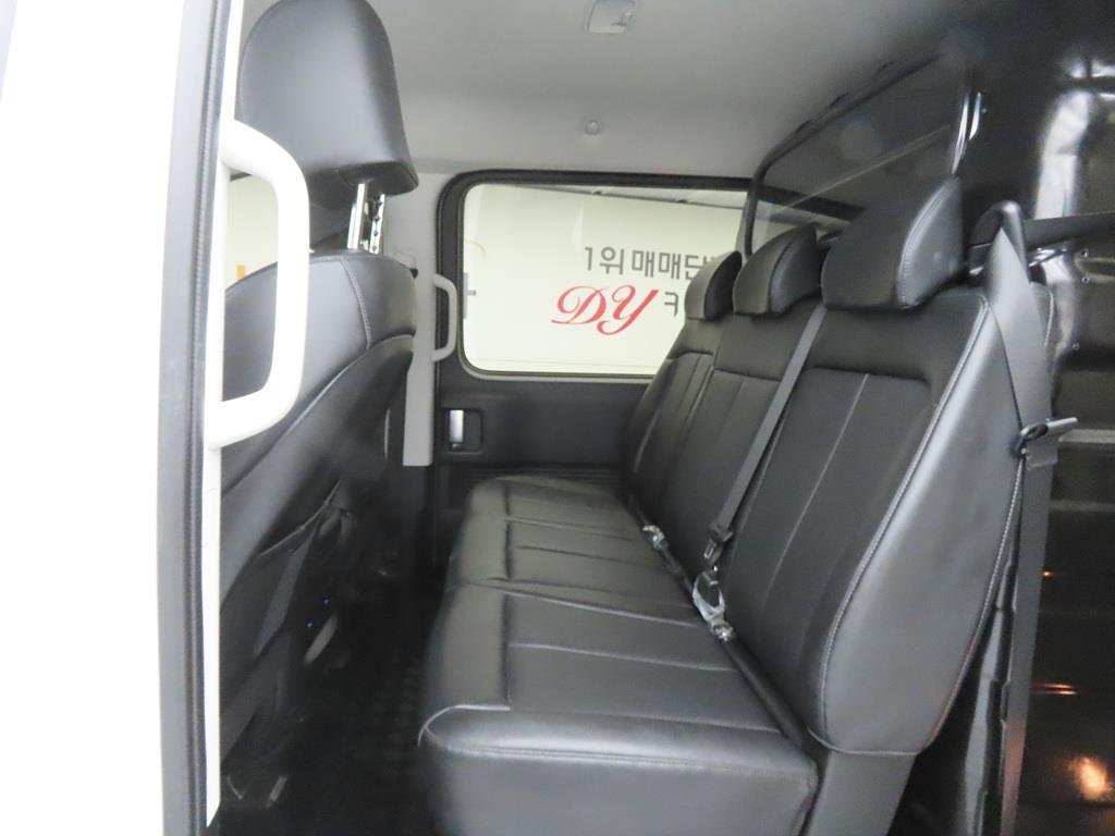 HYUNDAI Staria - Vista 6