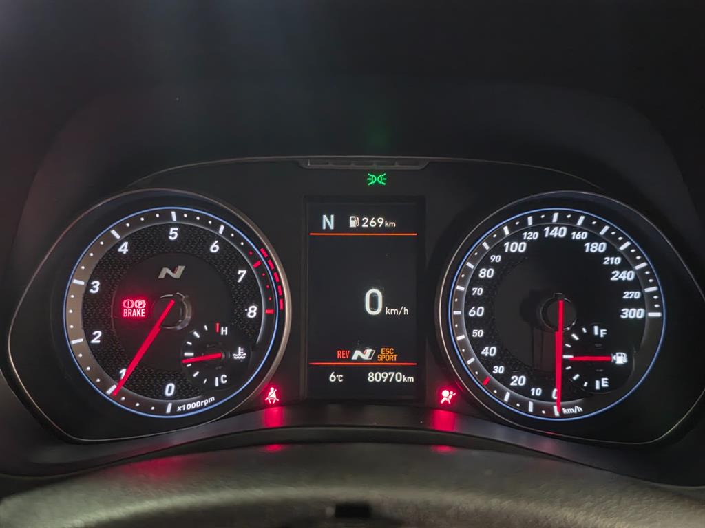 HYUNDAI Veloster - Vista 11