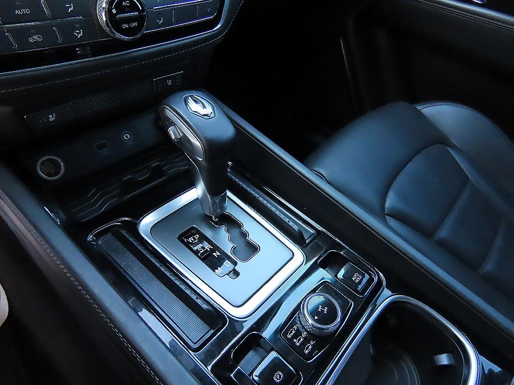 Ssangyong Rexton - Vista 10