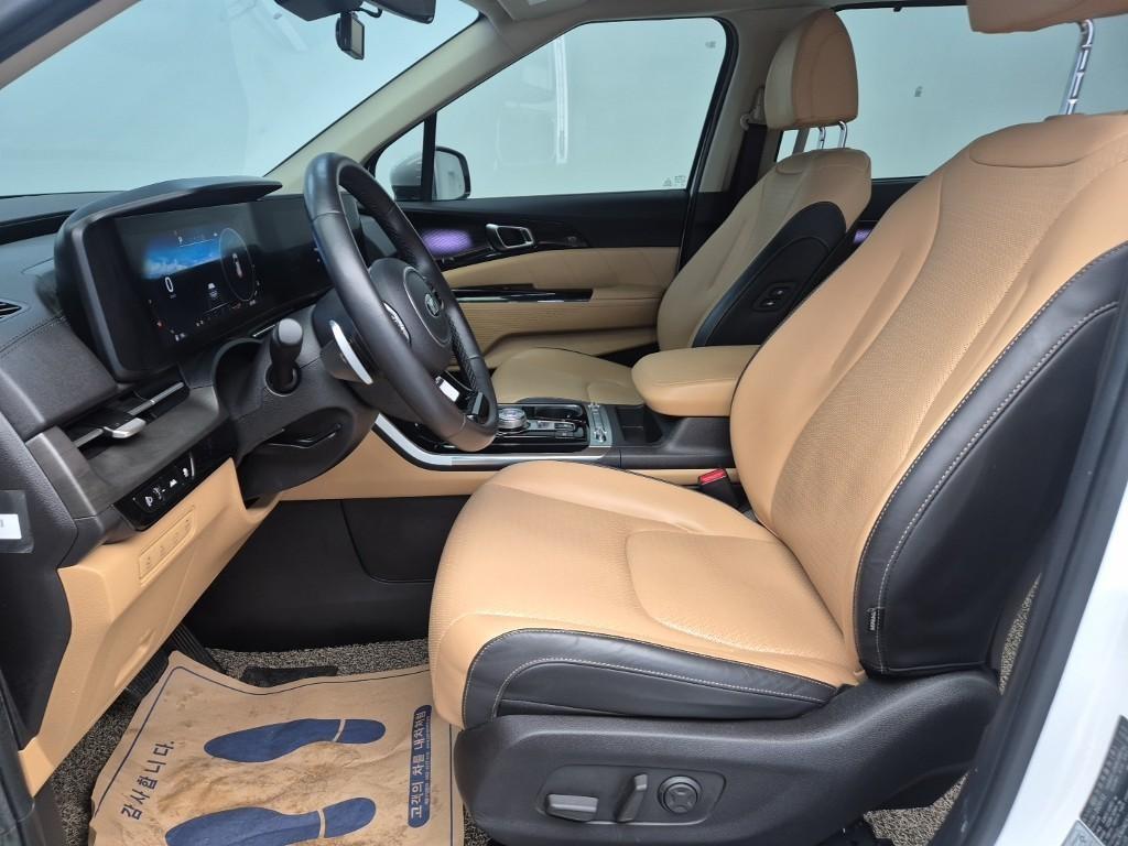 KIA Carnival - Vista 11