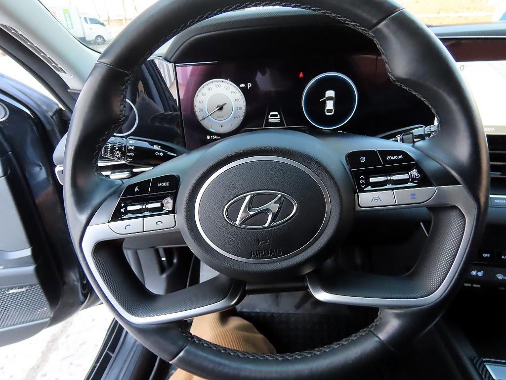 HYUNDAI Avante - Vista 8