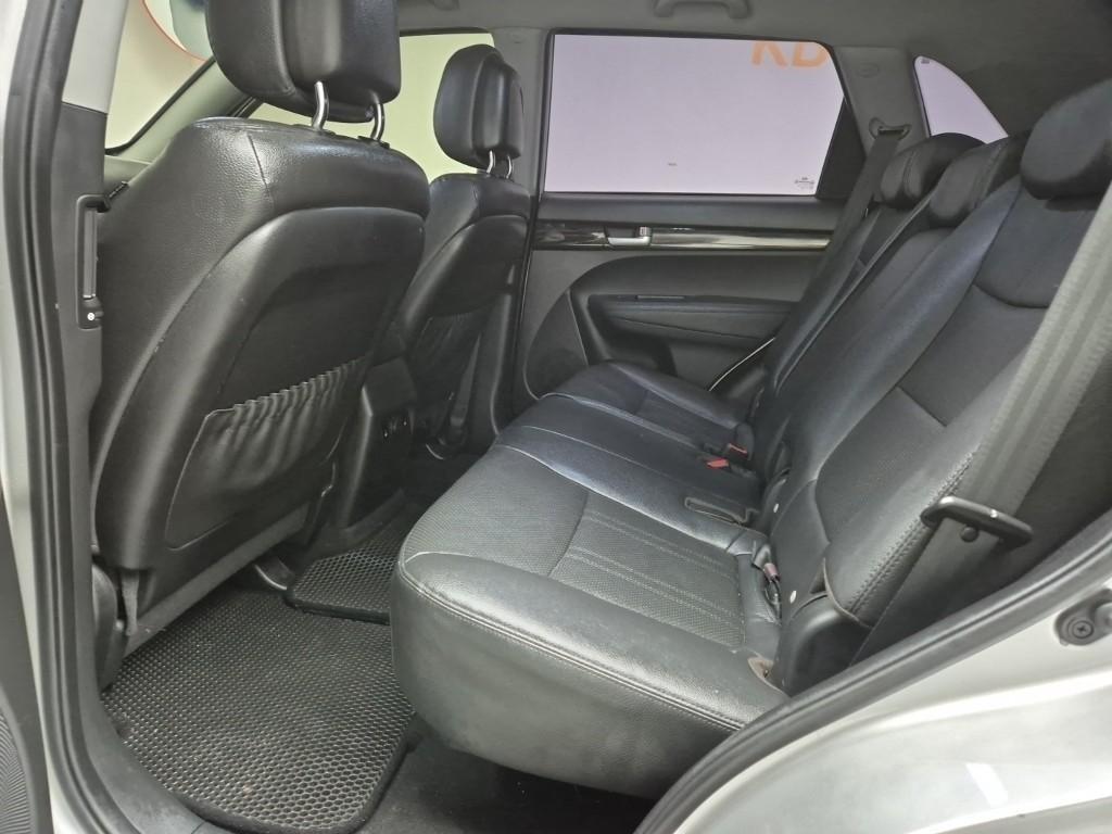 KIA Sorento - Vista 12
