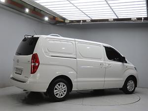 HYUNDAI Starex - Vista 8