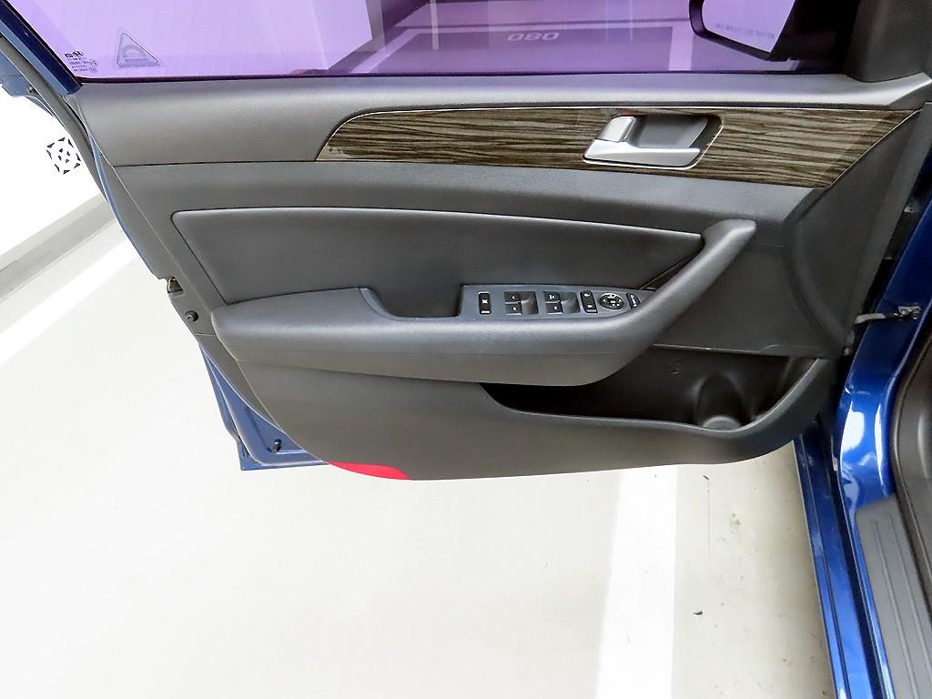 HYUNDAI Sonata - Vista 11