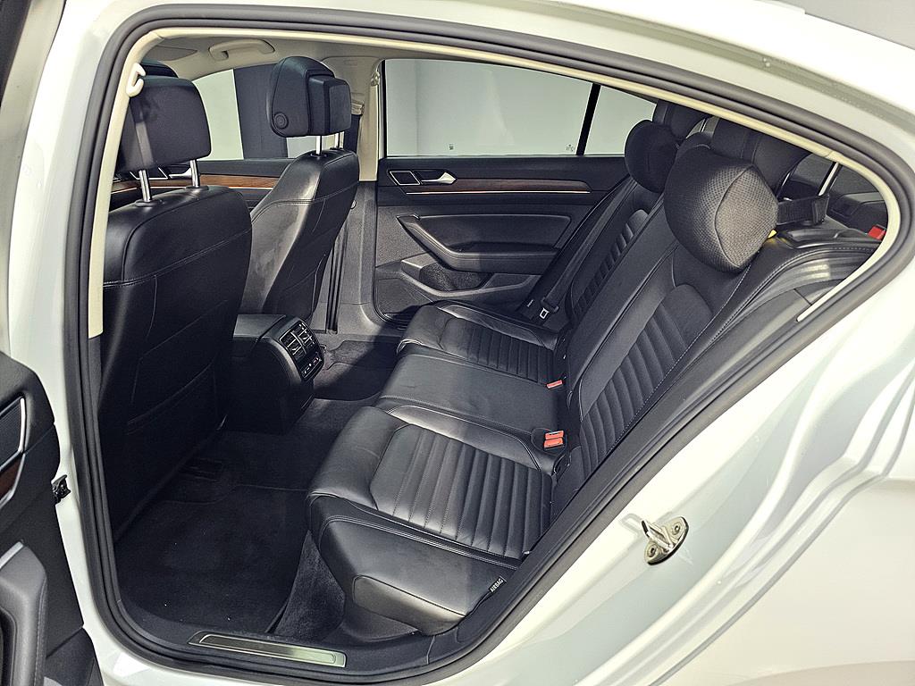 Volkswagen Passat - Vista 9