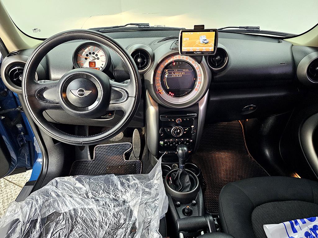 Mini Countryman - Vista 5