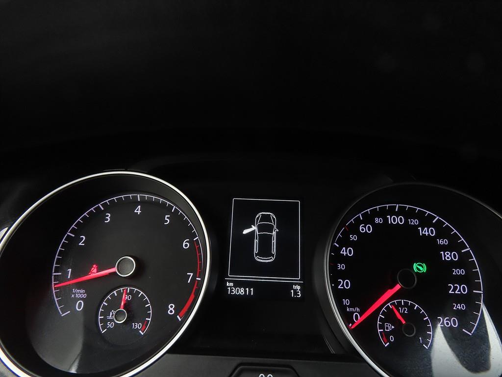 Volkswagen Golf - Vista 9