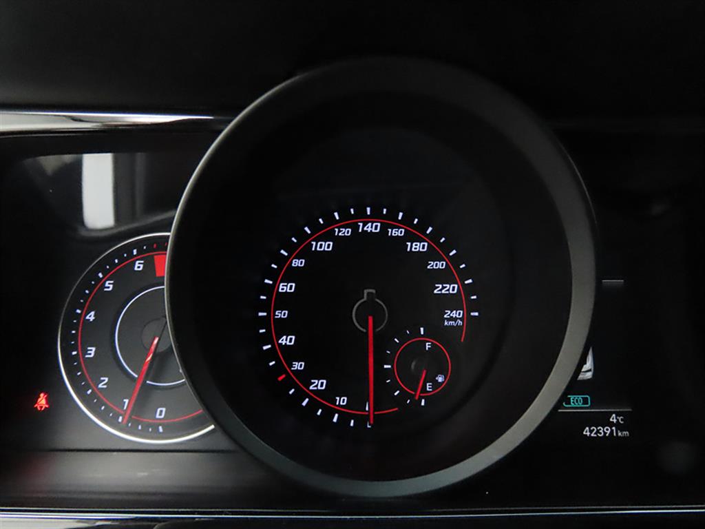 HYUNDAI Avante - Vista 9