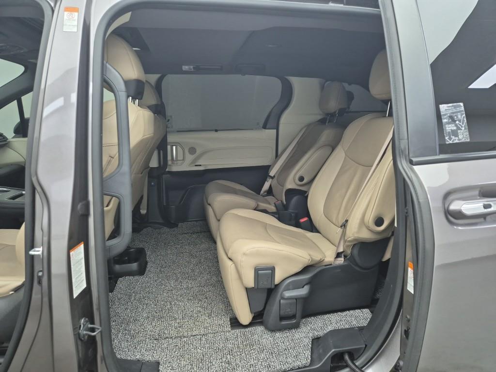 Toyota Siena - Vista 12