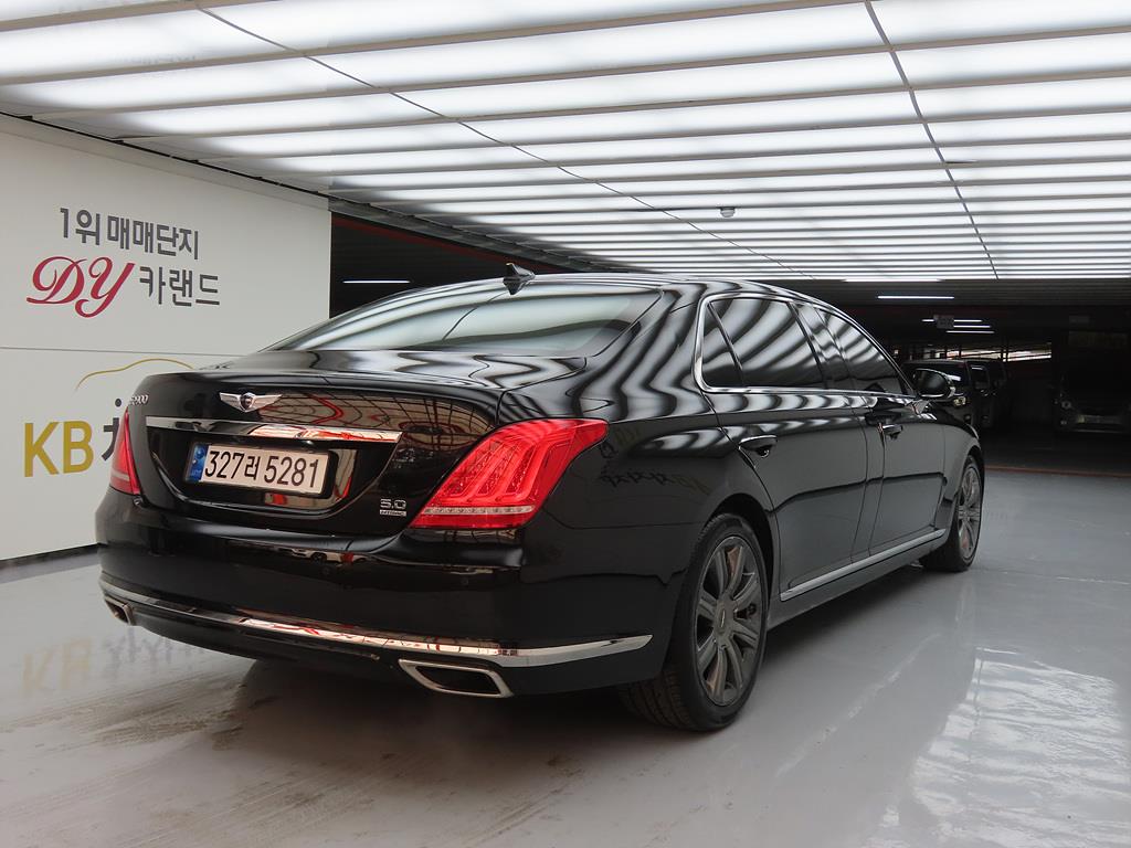 Genesis EQ900 - Vista 4