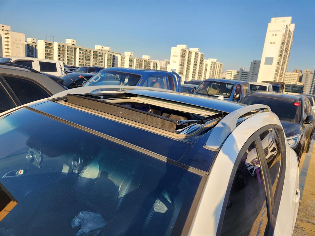 HYUNDAI Tucson - Vista 5