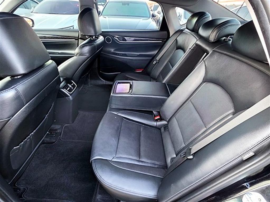 HYUNDAI Grandeur - Vista 11