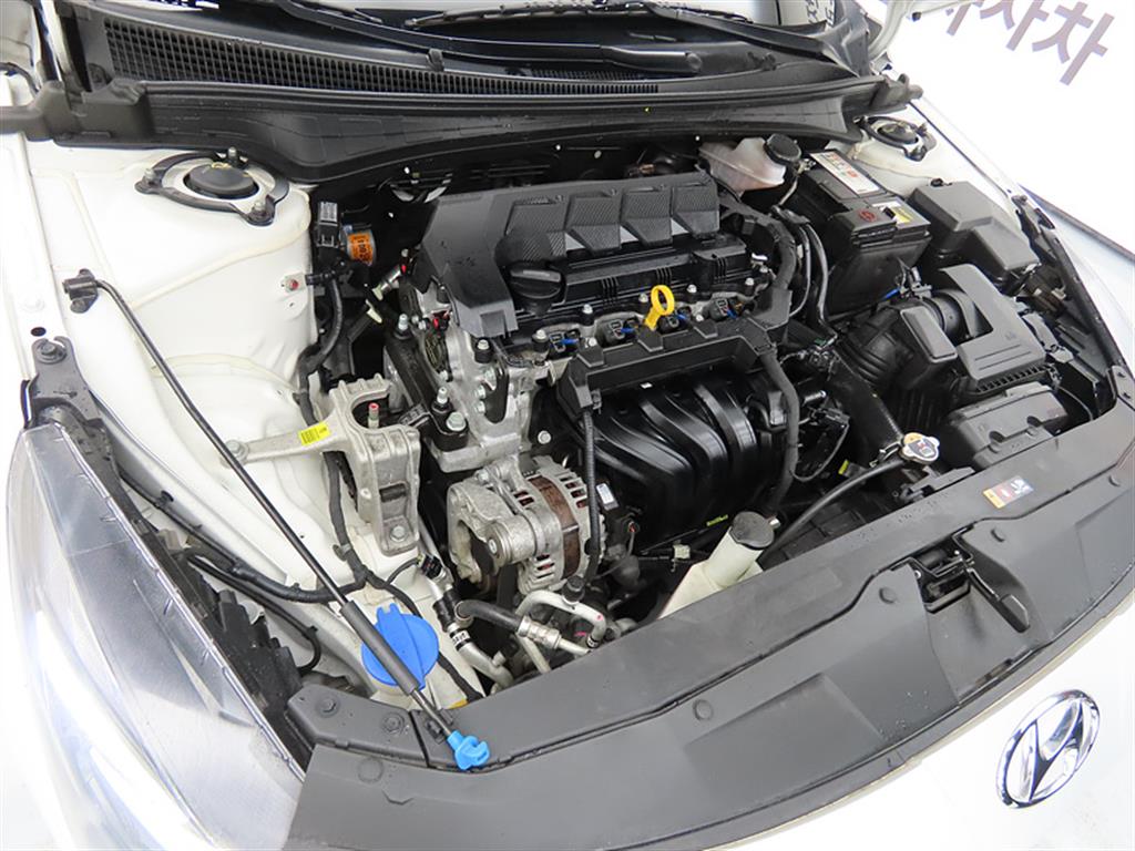 HYUNDAI Avante 2022 Blanco - Importación desde Corea - HF Imports Iquique - Foto 19