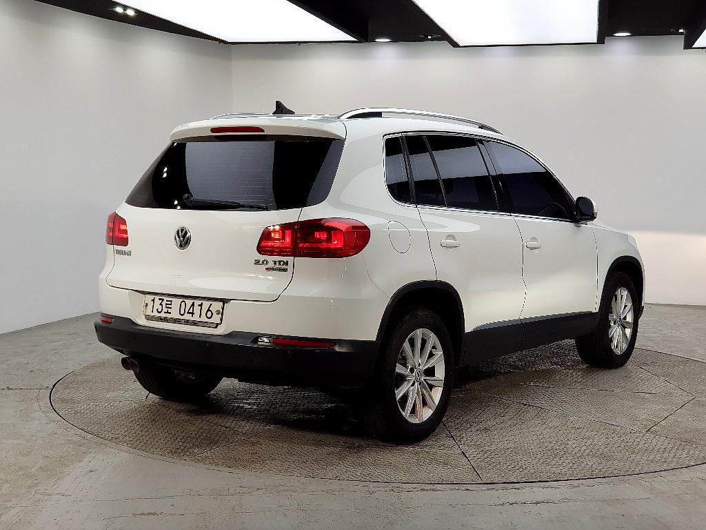Volkswagen Tiguan - Vista 4