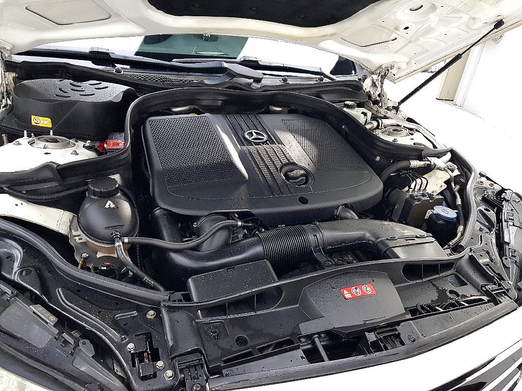 Mercedes Benz E class - Vista 6