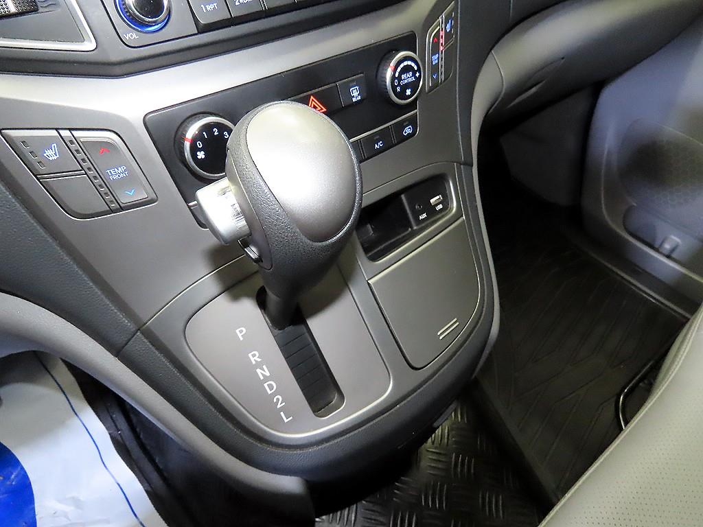 HYUNDAI Starex 2019 Amarillo - Importación desde Corea - HF Imports Iquique - Foto 13