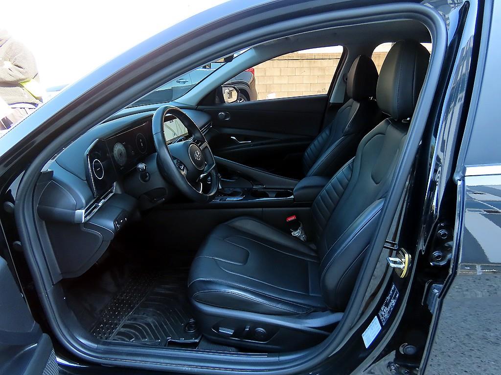 HYUNDAI Avante - Vista 5