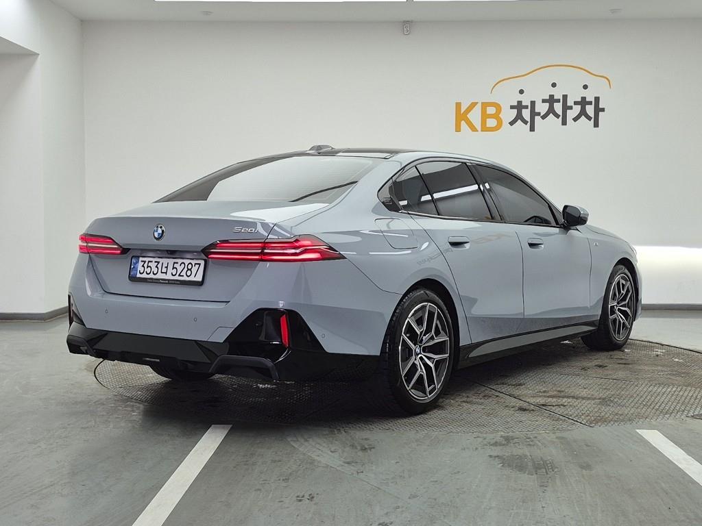 BMW 5 Series - Vista 4