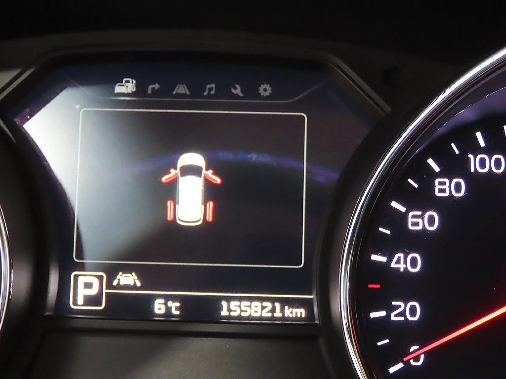 KIA Carnival - Vista 11