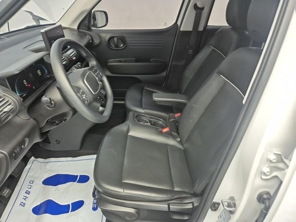 HYUNDAI Casper - Vista 11