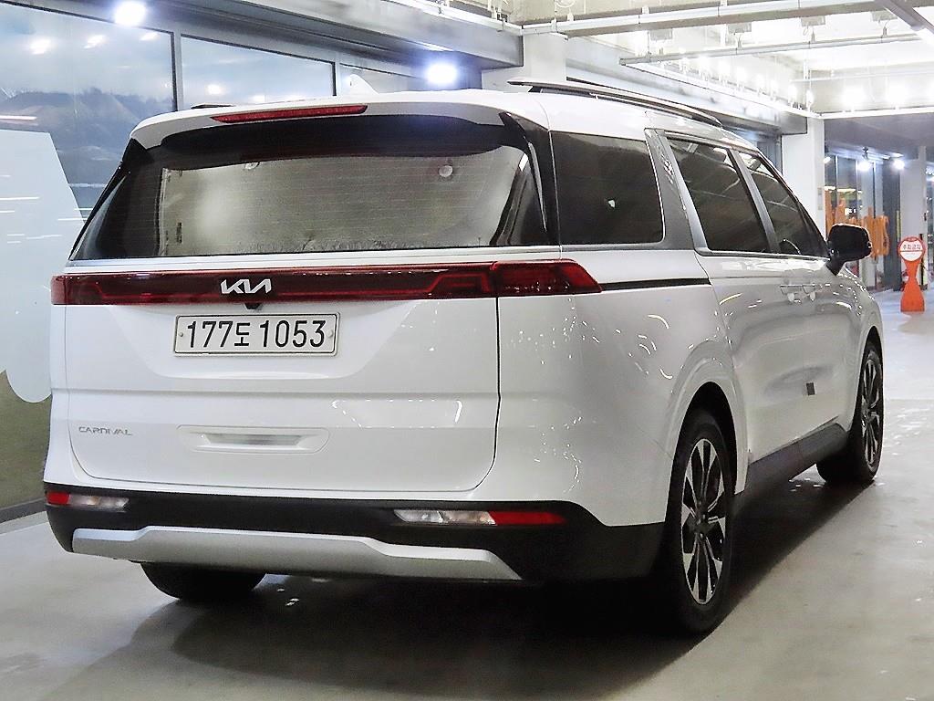 KIA Carnival - Vista 4