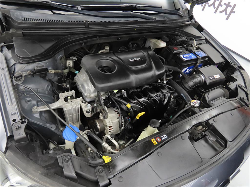 HYUNDAI Avante 2016 Gris - Importación desde Corea - HF Imports Iquique - Foto 19