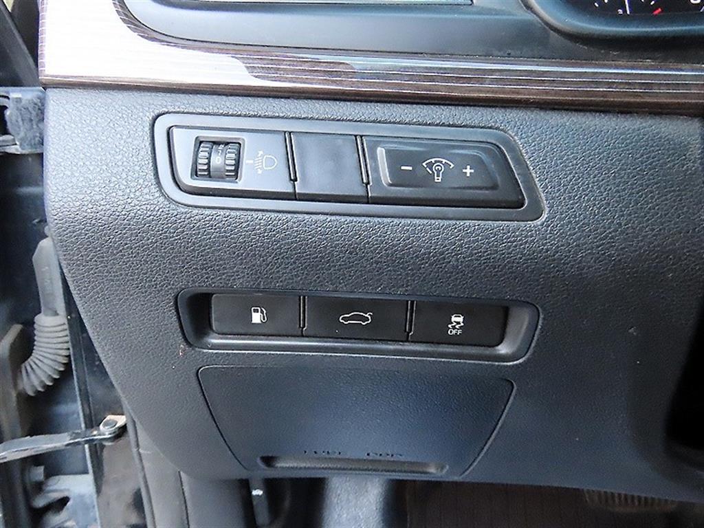 HYUNDAI Sonata - Vista 12