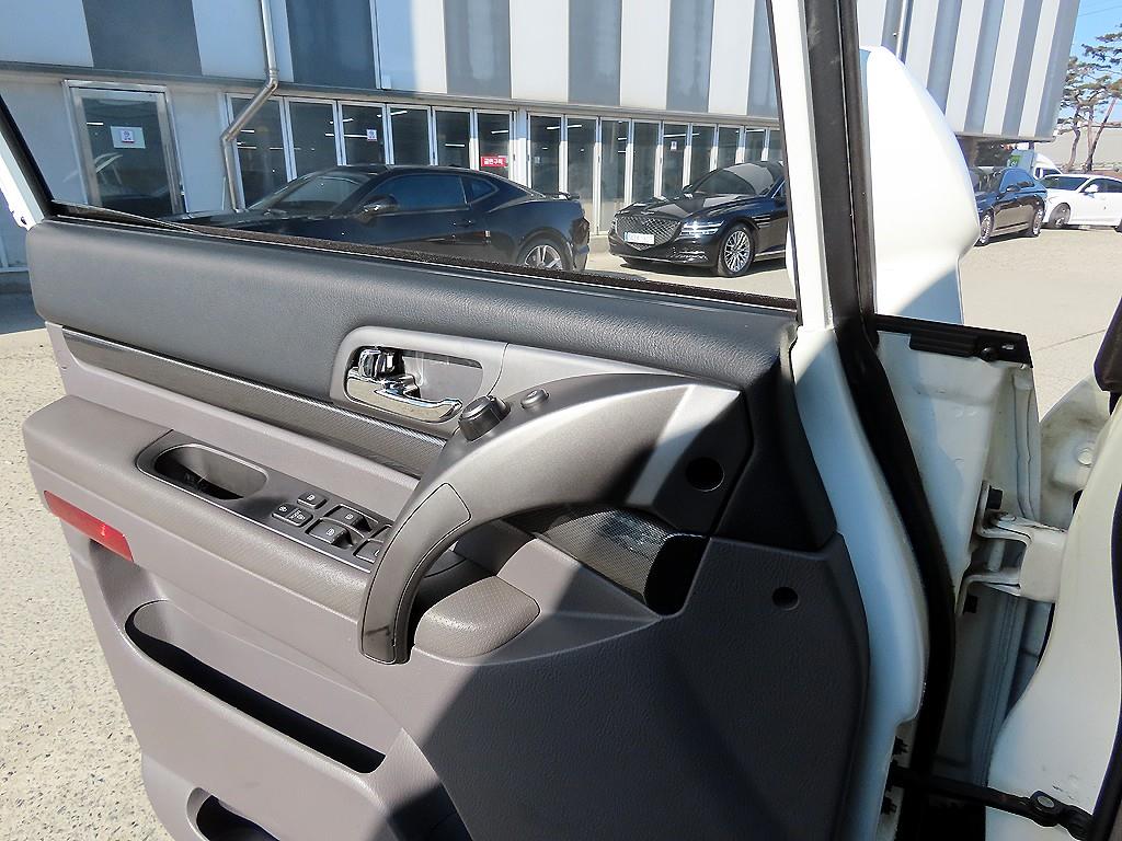 Ssangyong Korando - Vista 12