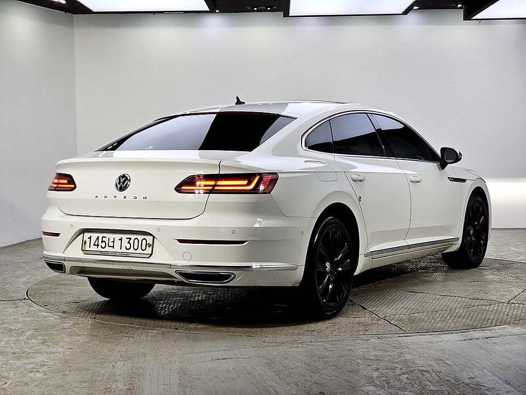 Volkswagen Arteon - Vista 4