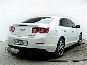 Chevrolet Malibu - Vista 8