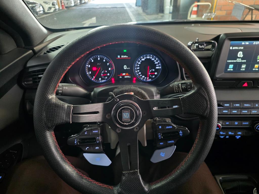 HYUNDAI Veloster - Vista 10