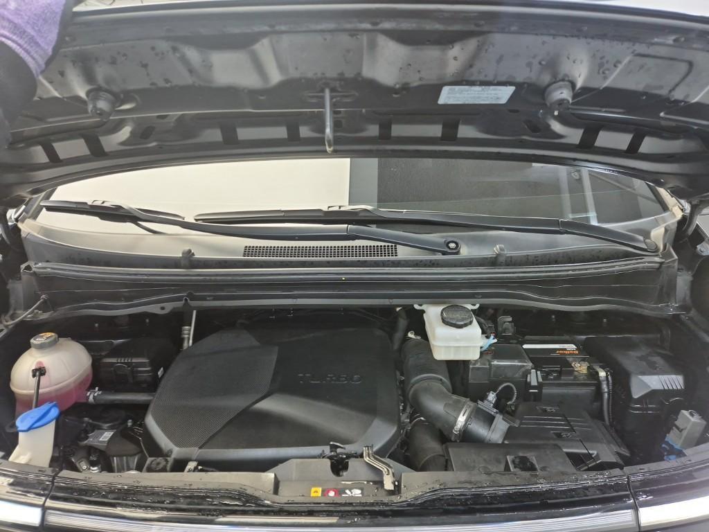 HYUNDAI Staria - Vista 5