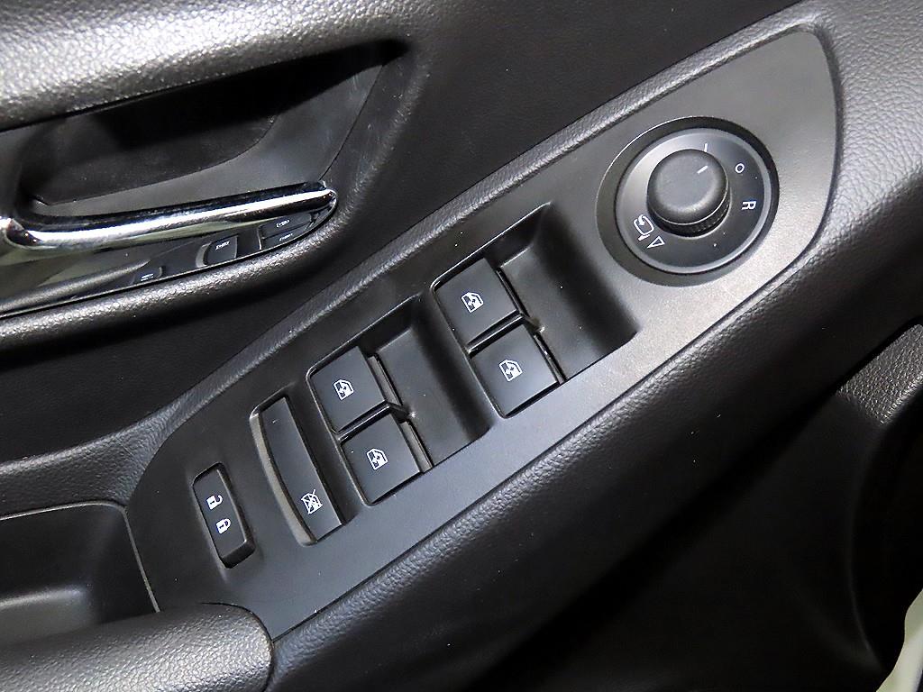 Chevrolet Trax 2018 Blanco - Importación desde Corea - HF Imports Iquique - Foto 13