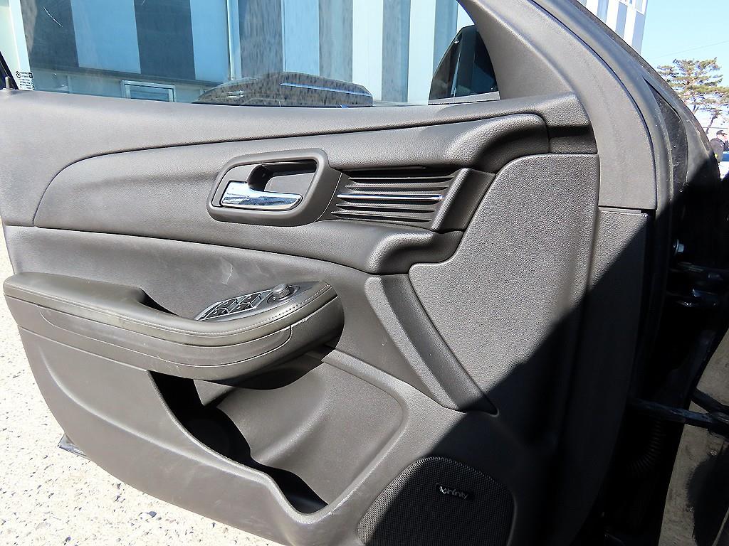 Chevrolet Malibu - Vista 11