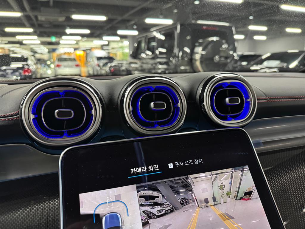 Mercedes Benz GLC Class - Vista 7