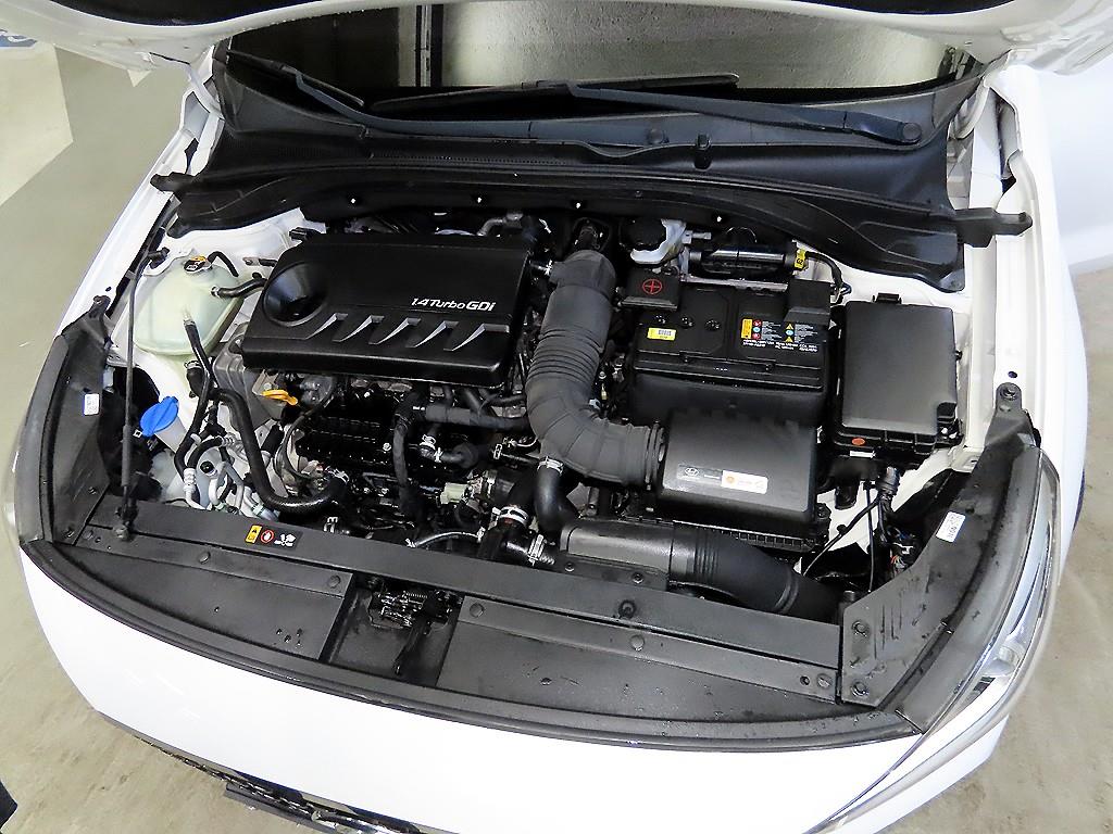 HYUNDAI i30 2018 Blanco - Importación desde Corea - HF Imports Iquique - Foto 19