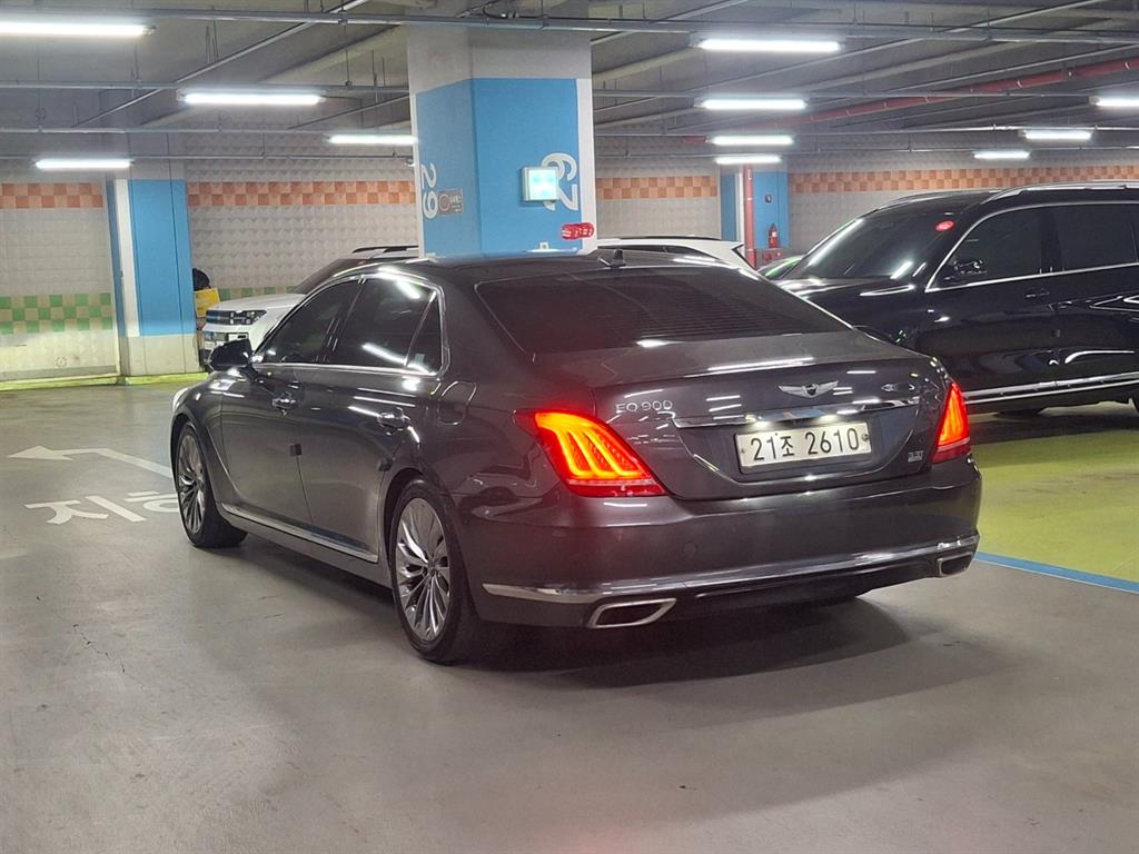 Genesis EQ900 - Vista 4