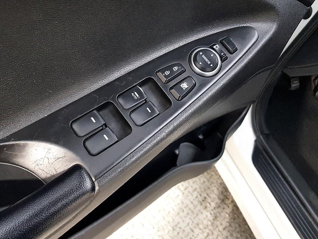 HYUNDAI Sonata - Vista 10