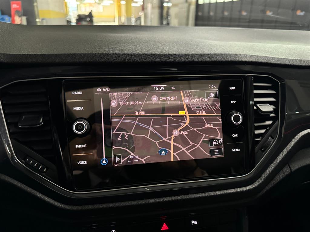 Volkswagen T-Roc - Vista 7