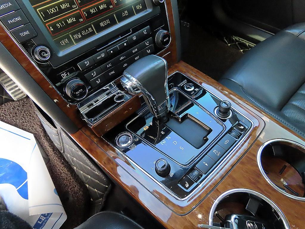 Volkswagen Phaeton - Vista 10