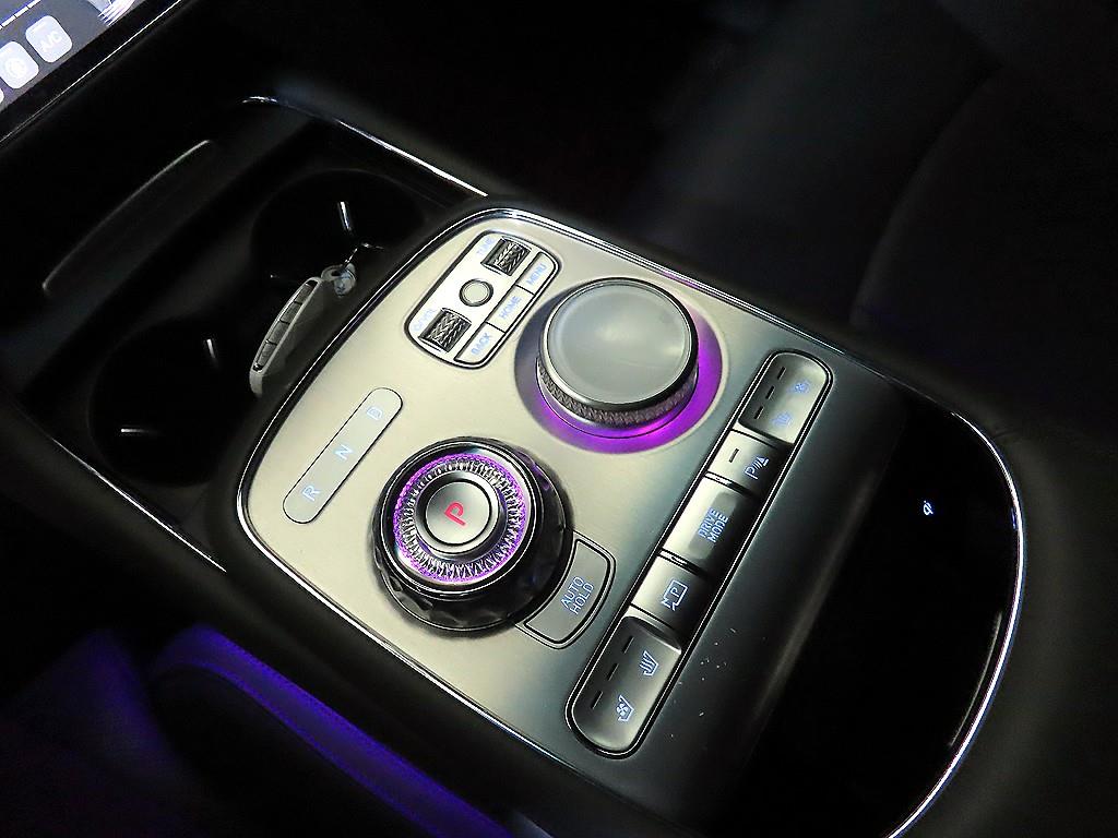 Genesis G90 - Vista 12