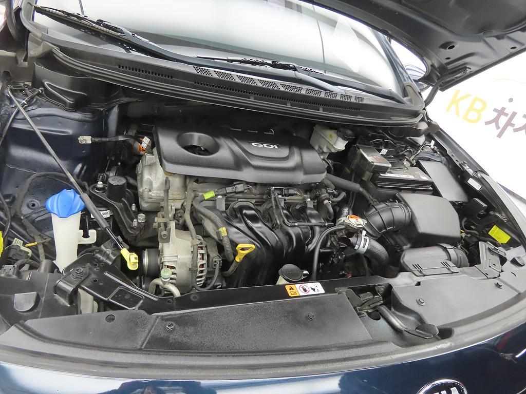 KIA K3 2018 Negro - Importación desde Corea - HF Imports Iquique - Foto 19