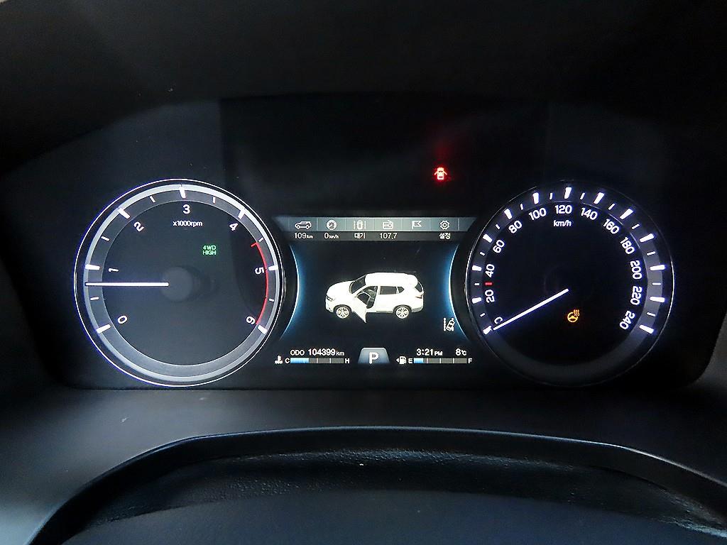 Ssangyong Rexton - Vista 9